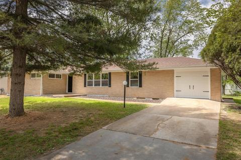 701 Highland Dr, O'fallon, MO 63366 photo 1