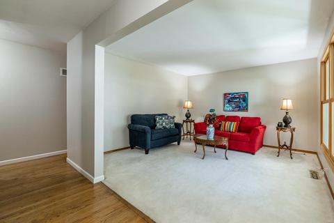 914 Pontoison Dr, Manchester, MO 63021 photo 4