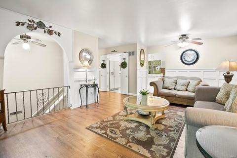 350 Towerwood Dr, Ballwin, MO 63021 photo 4