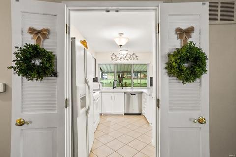 350 Towerwood Dr, Ballwin, MO 63021 photo 5