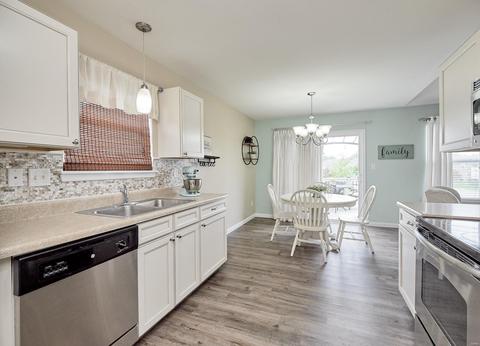 415 Wynchat Dr, O'fallon, MO 63366 photo 9