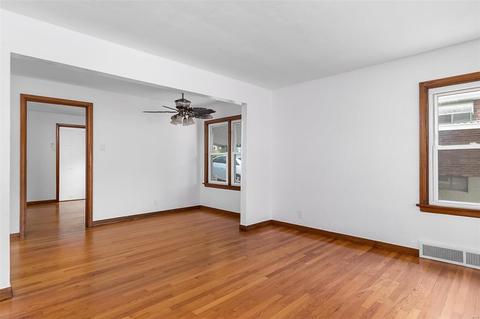 7419 Sharp Ave, Saint Louis, MO 63116 photo 5