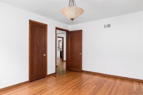 7419 Sharp Ave, Saint Louis, MO 63116 photo 14
