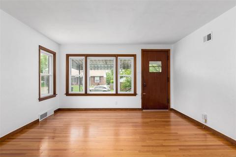 7419 Sharp Ave, Saint Louis, MO 63116 photo 6