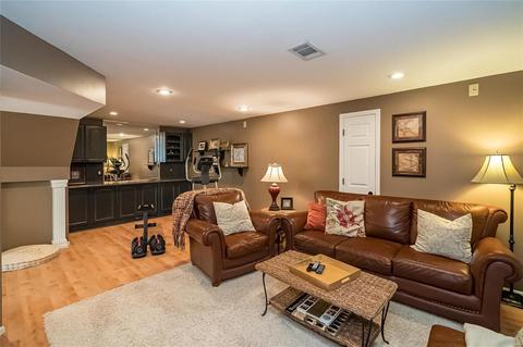 308 Galloway Oaks Dr, Ballwin, MO 63021 photo 27