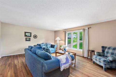 517 Bitterfield Dr, Ballwin, MO 63011 photo 7