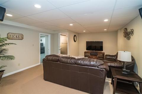 309 Arbor Gln, Ballwin, MO 63021 photo 24