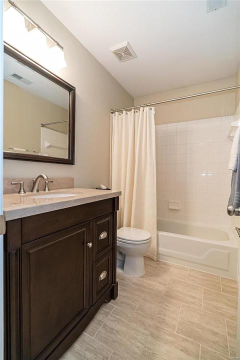 309 Arbor Gln, Ballwin, MO 63021 photo 22