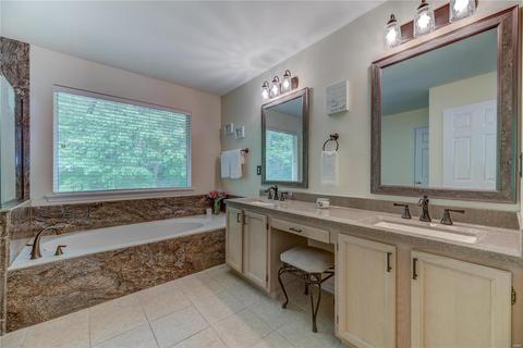 954 Castle Pines Dr, Ballwin, MO 63021 photo 16