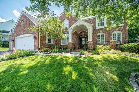 742 Mark Wesley Ln, Ballwin, MO 63021 photo 2