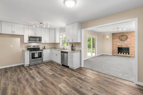 306 Spring Meadows Dr, Manchester, MO 63011 photo 7