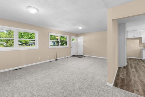 306 Spring Meadows Dr, Manchester, MO 63011 photo 2