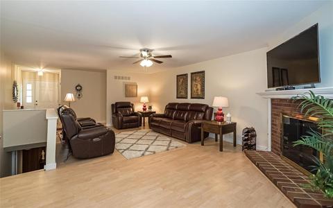 523 Charoak Dr, Ballwin, MO 63021 photo 13