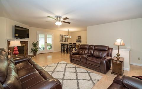 523 Charoak Dr, Ballwin, MO 63021 photo 10