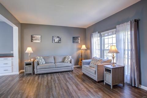 420 Valley Spring Dr, O'fallon, MO 63366 photo 4