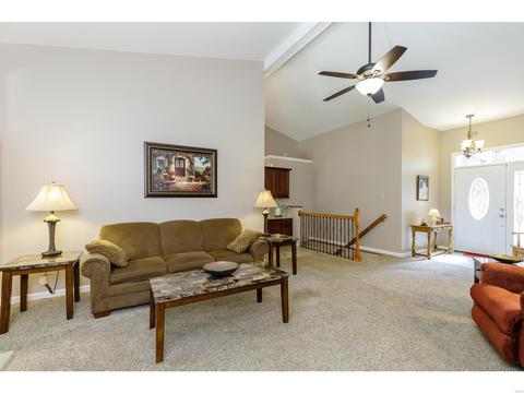 821 Laura Lee Dr, O'fallon, MO 63366 photo 7