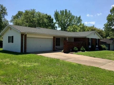 800 La Bonne, Manchester, MO 63021 photo 2