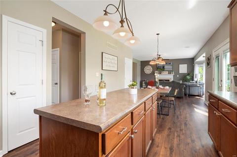 516 Deer Brook Dr, O'fallon, MO 63366 photo 9
