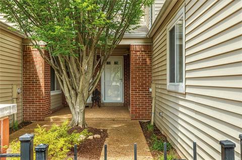 1763 Highview Circle Ct, Ballwin, MO 63021 photo 3