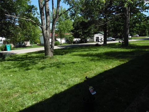 504 Johnson St, Bourbon, MO 65441 photo 5