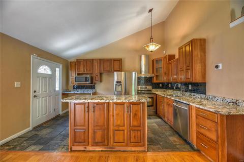 404 Great Hill Dr, Ballwin, MO 63021 photo 5