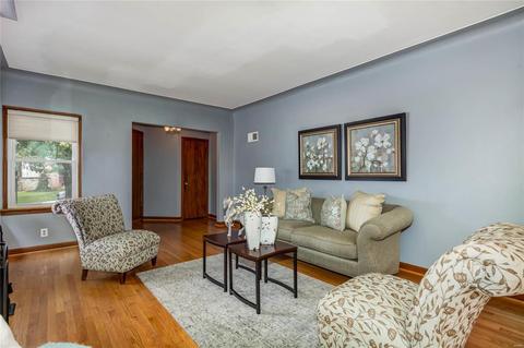 6772 Devonshire Ave, Saint Louis, MO 63109 photo 4