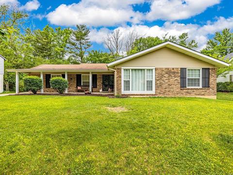 825 Dinard Dr, Manchester, MO 63021 photo 1