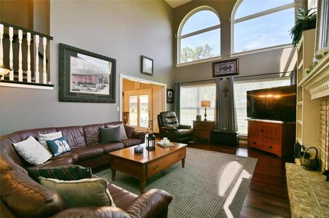 914 Midpoint Dr, O'fallon, MO 63366 photo 7