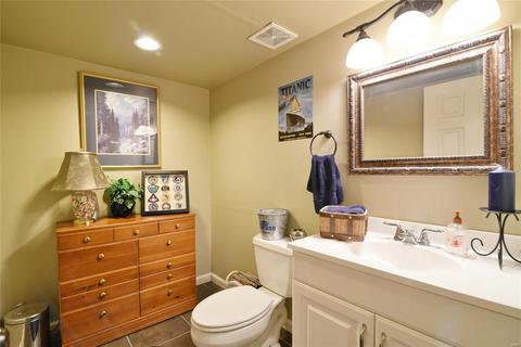 914 Midpoint Dr, O'fallon, MO 63366 photo 40