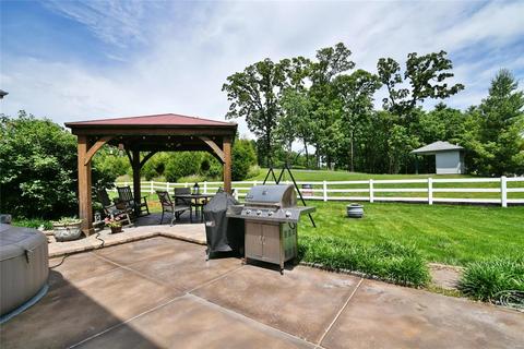 914 Midpoint Dr, O'fallon, MO 63366 photo 41