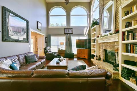 914 Midpoint Dr, O'fallon, MO 63366 photo 6