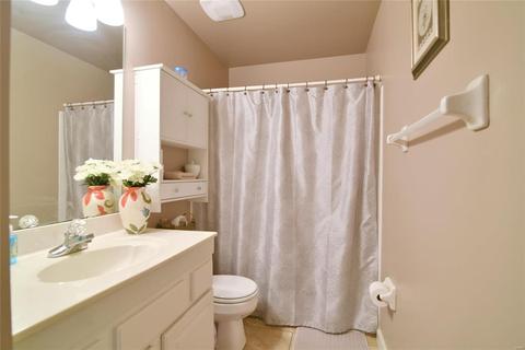 914 Midpoint Dr, O'fallon, MO 63366 photo 33