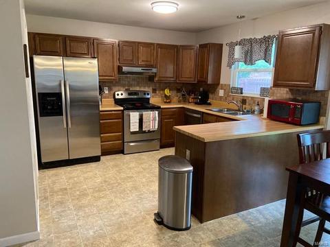 6359 Long Timber Dr, O'fallon, MO 63368 photo 2