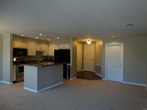 705 Lofty Point Dr #C, Ballwin, MO 63021 photo 3