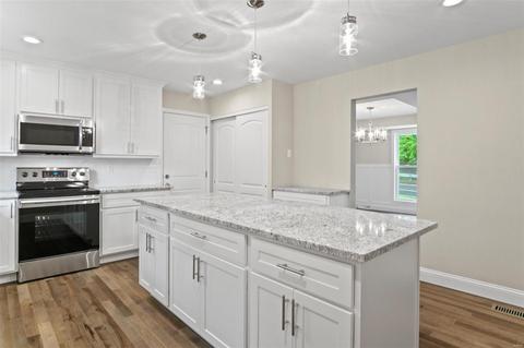 279 Baxter Rd, Ballwin, MO 63011 photo 8