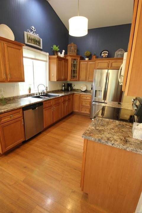 352 Woodrun, Ballwin, MO 63021 photo 5