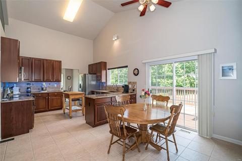 805 Castle Ridge Ct, Ballwin, MO 63021 photo 12