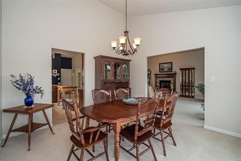 805 Castle Ridge Ct, Ballwin, MO 63021 photo 9
