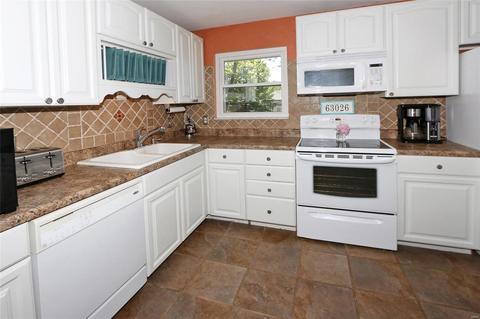 2224 Guebert Rd, Fenton, MO 63026 photo 7