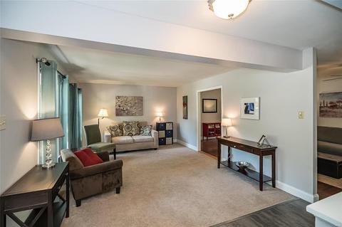 940 Queensbridge Rd, Manchester, MO 63021 photo 3