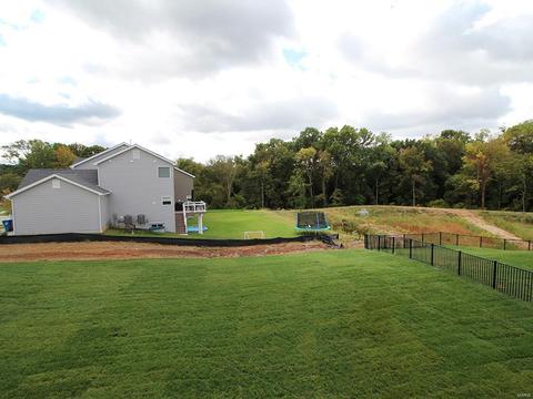 16926 Pine Summit Dr, Chesterfield, MO 63005 photo 2