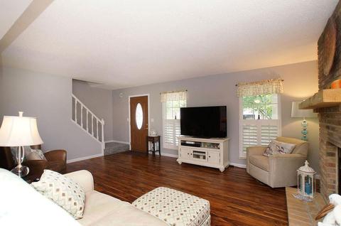 544 Woodlyn Xing, Ballwin, MO 63021 photo 8