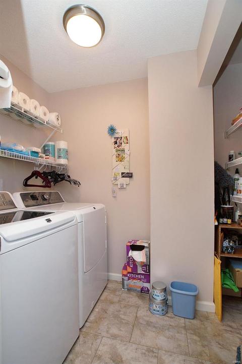 544 Woodlyn Xing, Ballwin, MO 63021 photo 18