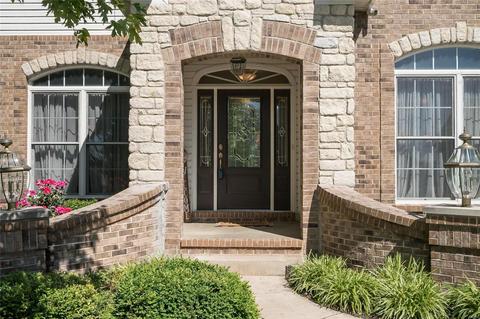 823 Harmony Vw, Saint Peters, MO 63376 photo 2