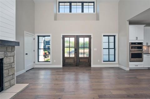 260 Essen Ct, Ballwin, MO 63021 photo 2