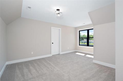260 Essen Ct, Ballwin, MO 63021 photo 17