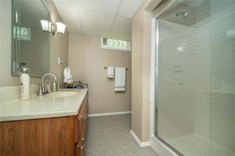 856 Green Lantern Ln, Ballwin, MO 63011 photo 31