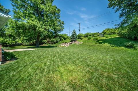 856 Green Lantern Ln, Ballwin, MO 63011 photo 34