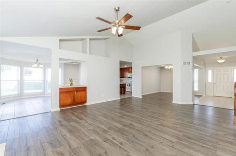 419 Valley Spring Dr, O'fallon, MO 63366 photo 9