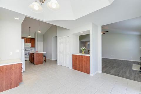 419 Valley Spring Dr, O'fallon, MO 63366 photo 13